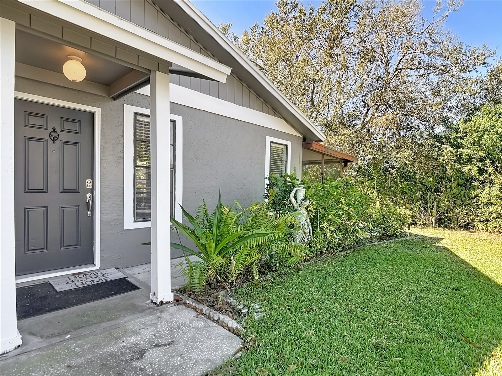 10121 Lake Oak Circle Tampa FL 33624 TB8480525 image1