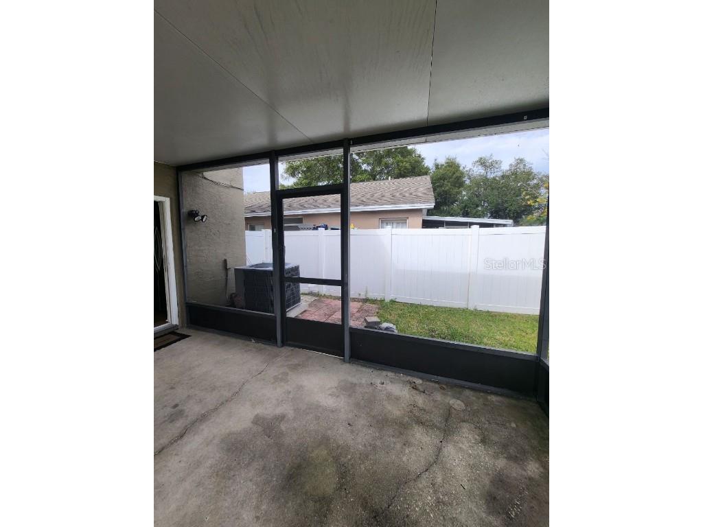 10121 Sea Spray Place Tampa FL 33624 TB8452923 image18