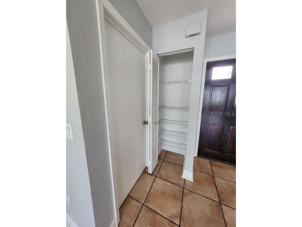 10121 Sea Spray Place Tampa FL 33624 TB8452923 image2