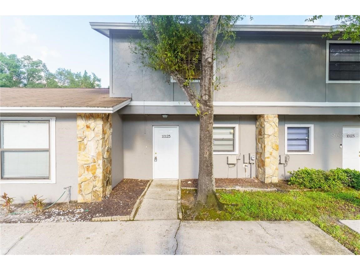 10125 Lake Oak Cir Tampa FL 33624 TB8452597 image1