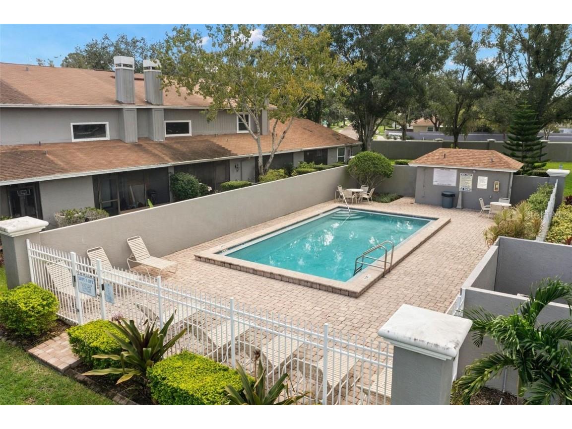 10125 Lake Oak Cir Tampa FL 33624 TB8452597 image13