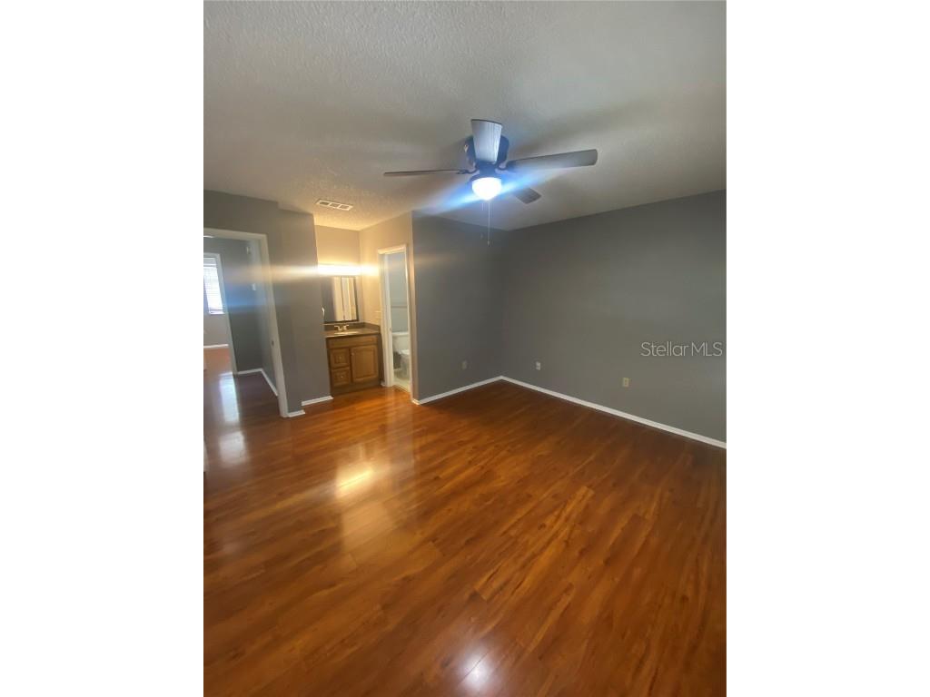 10125 Lake Oak Cir Tampa FL 33624 TB8452597 image6