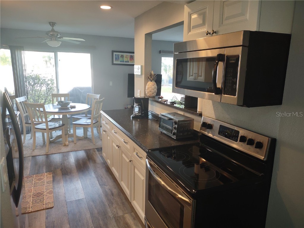 10125 Manatee Avenue W #A4 Bradenton FL 34209 - SARASOTA BAY A4673726 image9