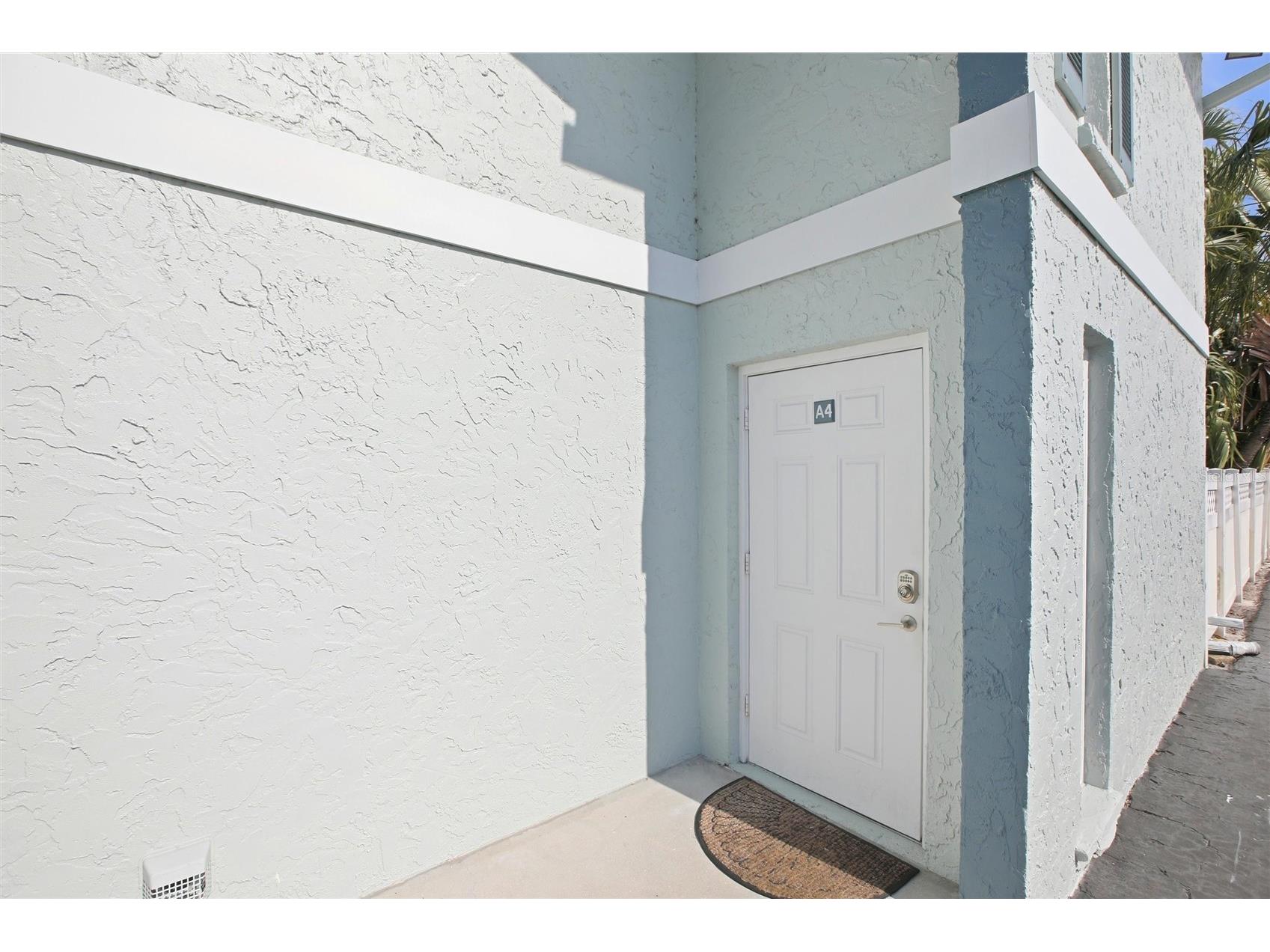 10125 Manatee Avenue W #A4 Bradenton FL 34209 - SARASOTA BAY A4700861 image1