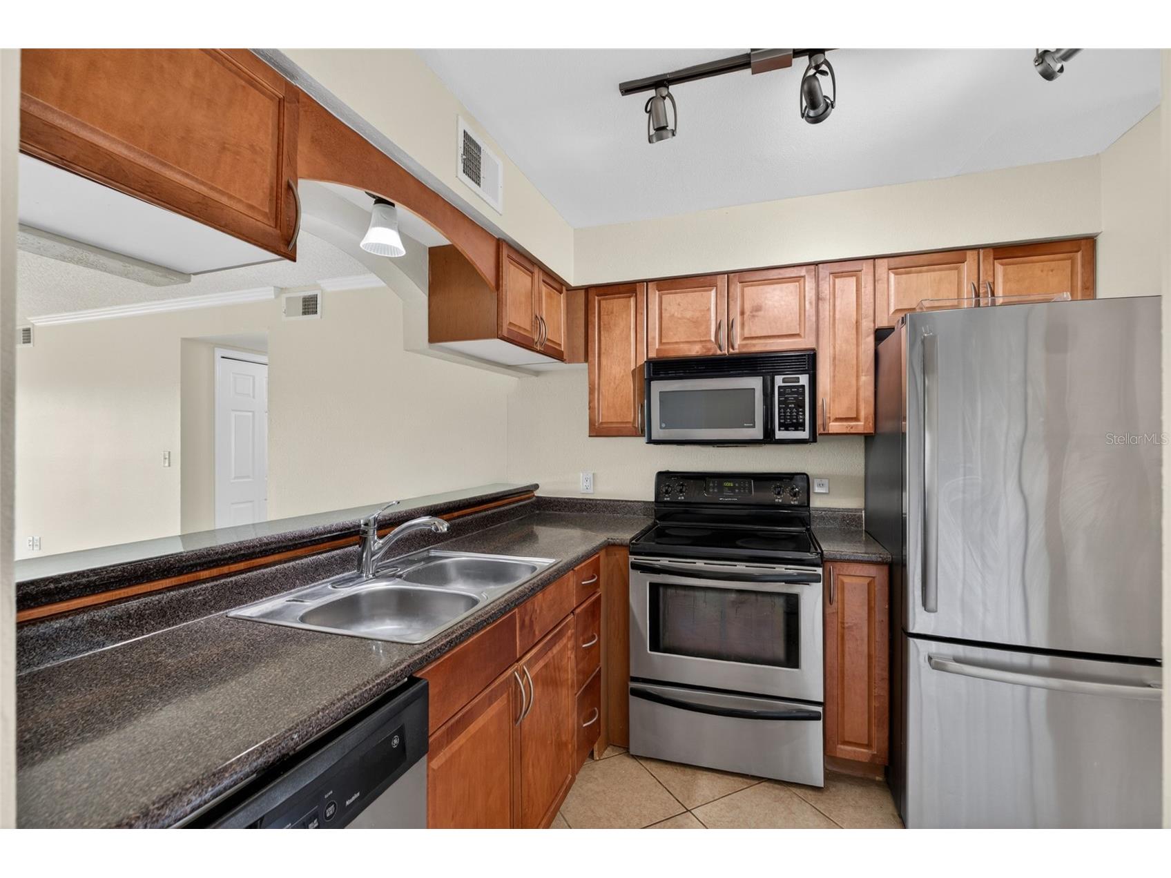 10125 Sailwinds Boulevard N #104 Largo FL 33773 TB8511166 image6