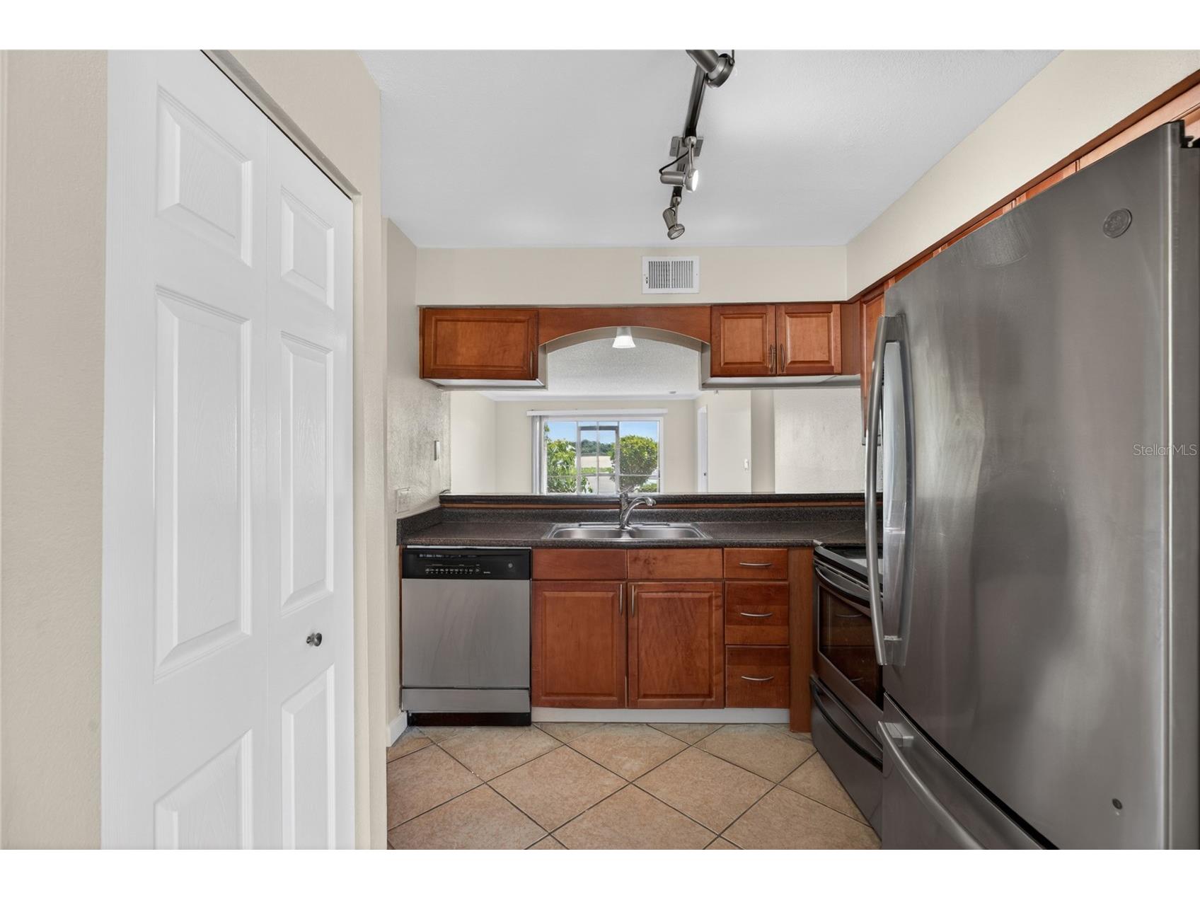 10125 Sailwinds Boulevard N #104 Largo FL 33773 TB8511166 image7