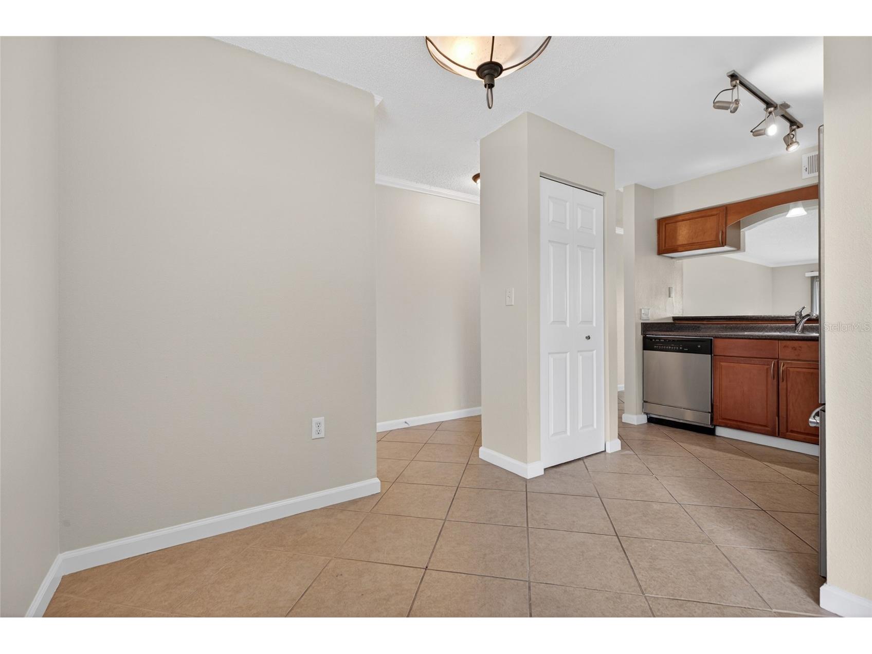 10125 Sailwinds Boulevard N #104 Largo FL 33773 TB8511166 image8