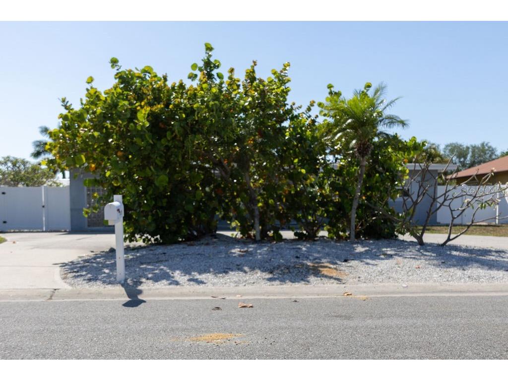 10126 E 4th Street E Treasure Island FL 33706 O6408617 image5