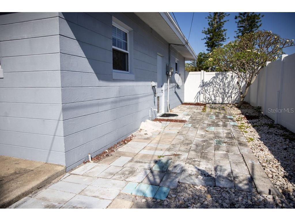 10126 E 4th Street E Treasure Island FL 33706 O6408617 image7