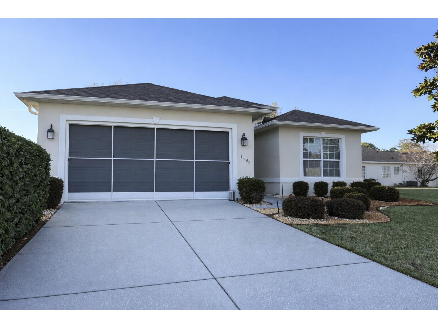 10127 Tria Drive Weeki Wachee FL 34613 W7882366 image1
