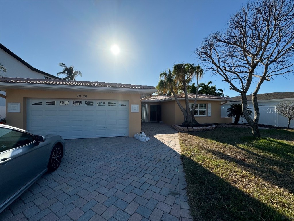10128 Yacht Club Drive Treasure Island FL 33706 TB8316742 image1