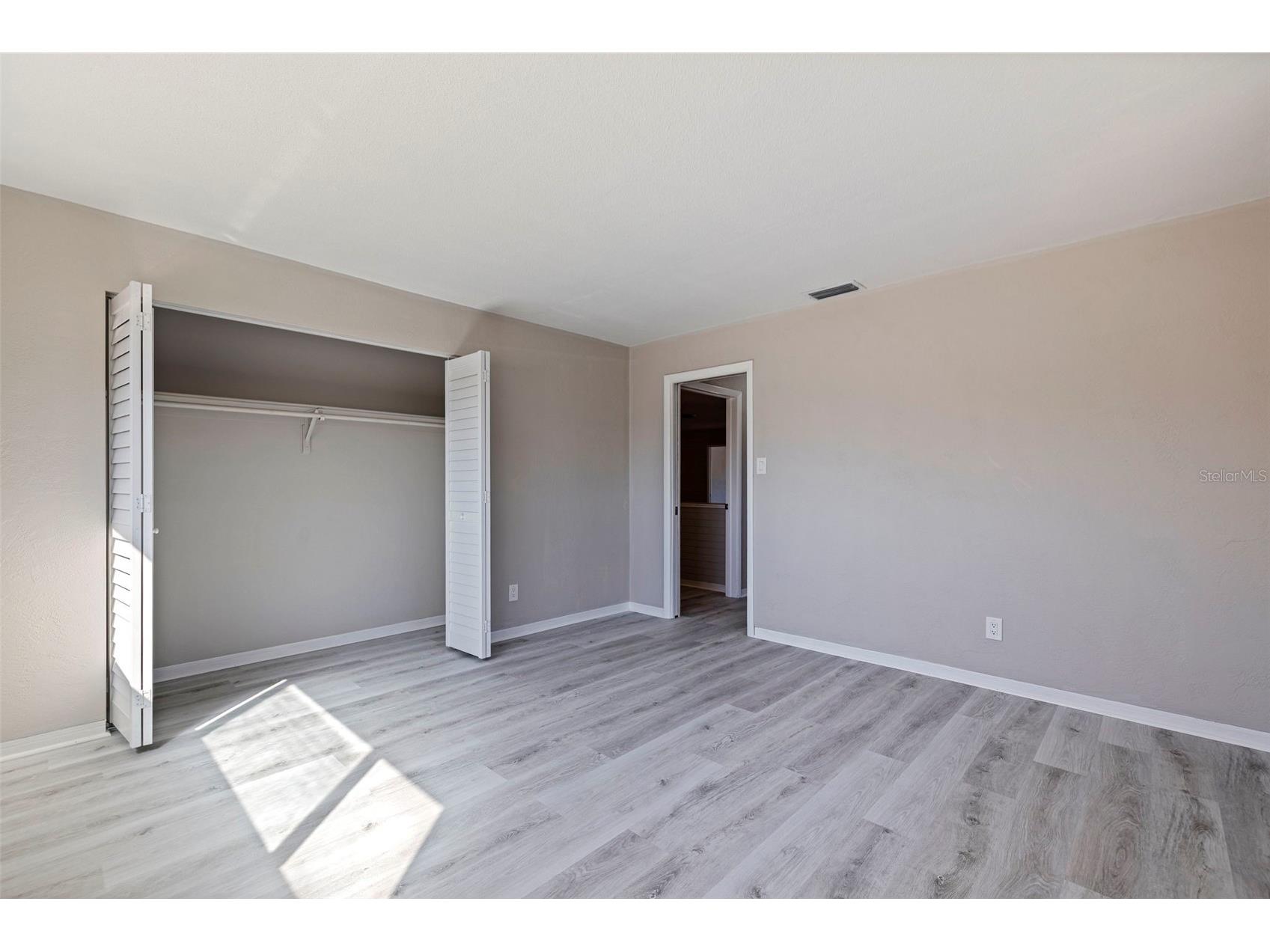 1013 55th Terrace S Saint Petersburg FL 33705 TB8478962 image25