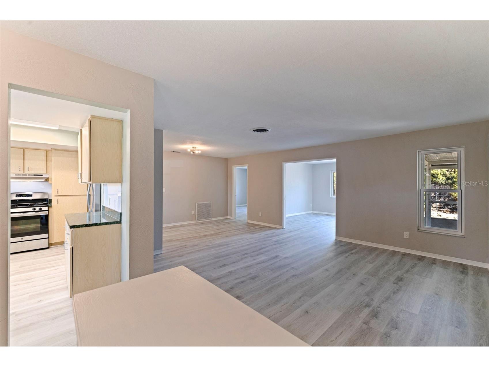 1013 55th Terrace S Saint Petersburg FL 33705 TB8478962 image5