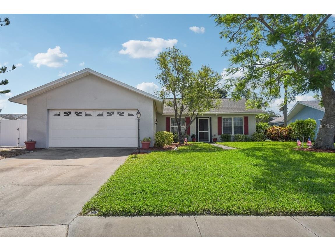 1013 64th Street W Bradenton FL 34209 A4611959 image1