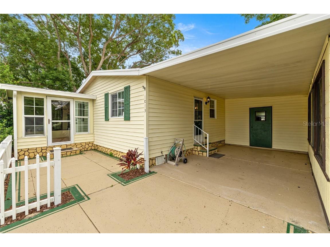 1013 Ann Avenue Lady Lake FL 32159 OM709854 image2