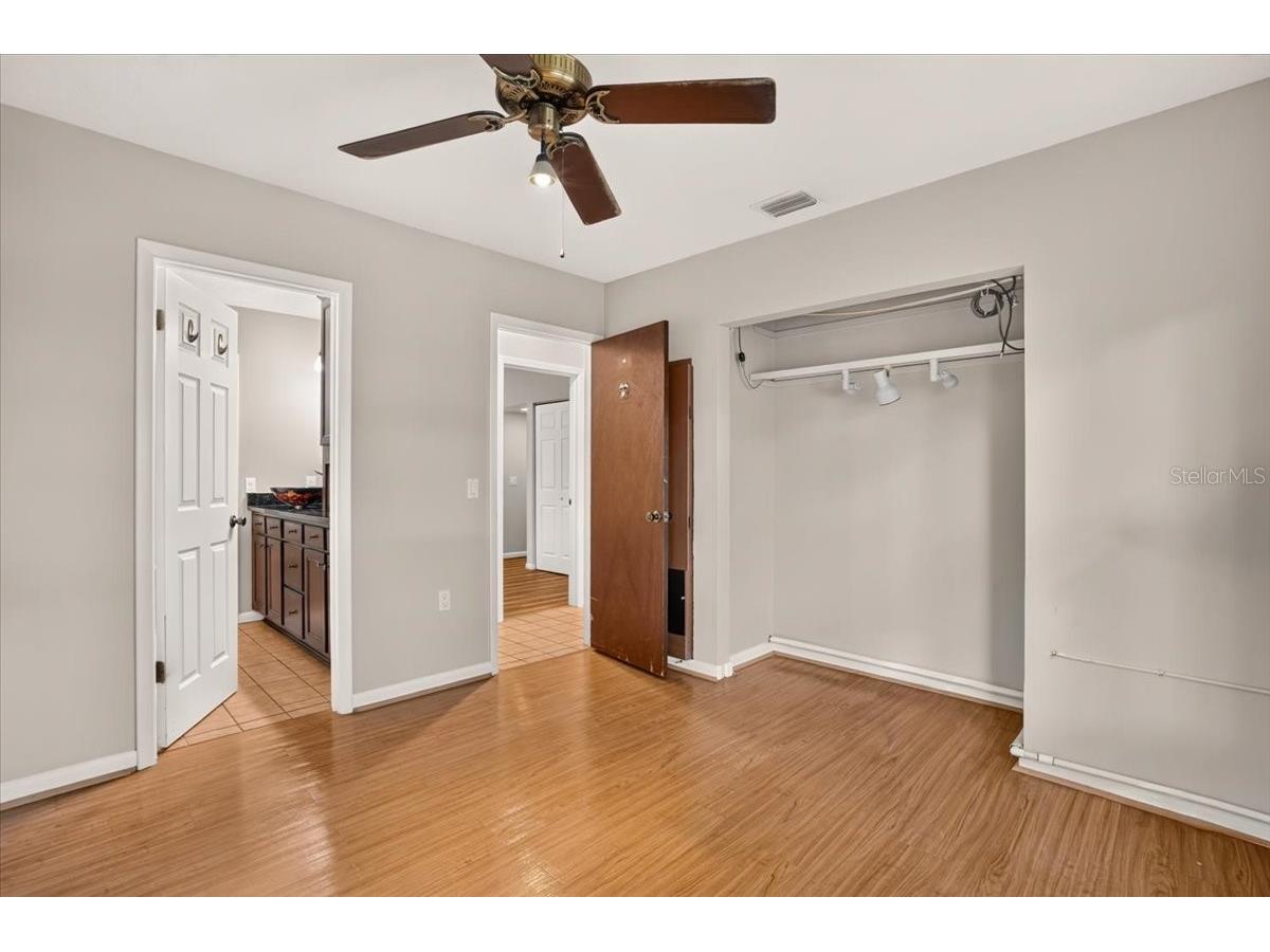 1013 Black Knight Drive Valrico FL 33594 TB8524003 image15