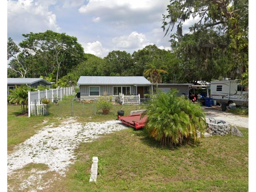 1013 Cronley Place Sarasota FL 34237 A4672402 image1