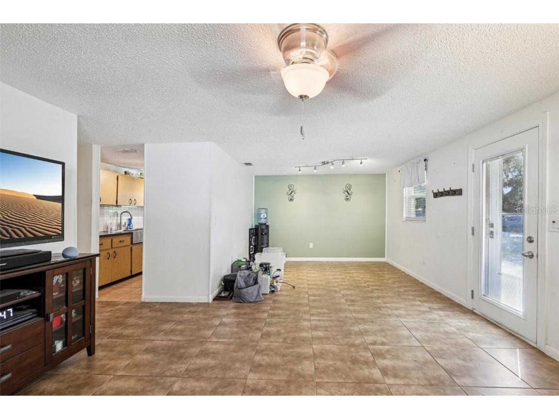 1013 Oakhill Street Seffner FL 33584 TB8436953 image12