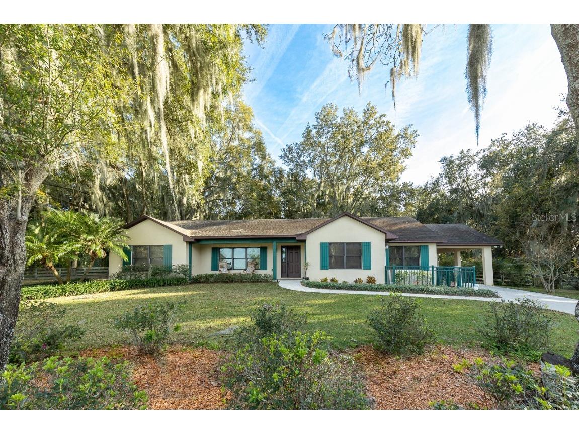 1013 Shore Acres Drive Leesburg FL 34748 - LAKE GRIFFIN G5078180 image1