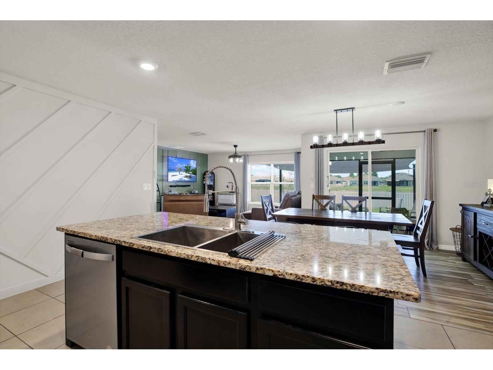 1013 Tidal Rock Ave Ruskin FL 33570 TB8517366 image10