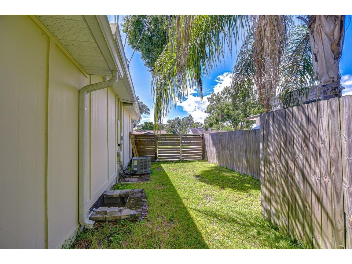 1013 W Berry Avenue Tampa FL 33603 TB8434125 image24