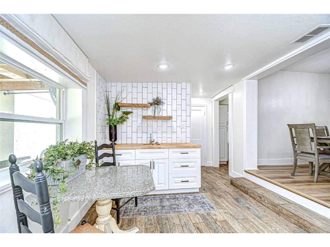 1013 W Berry Avenue Tampa FL 33603 TB8434125 image45