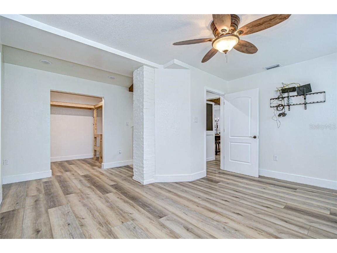 1013 W Berry Avenue Tampa FL 33603 TB8434125 image48