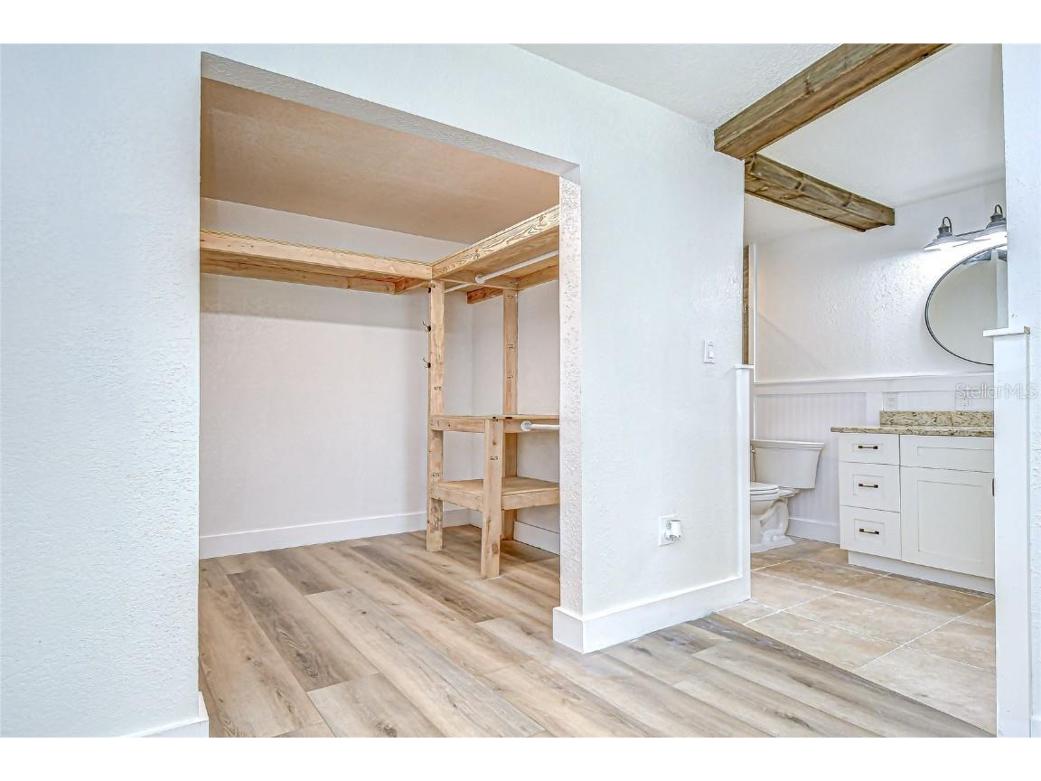 1013 W Berry Avenue Tampa FL 33603 TB8434125 image49