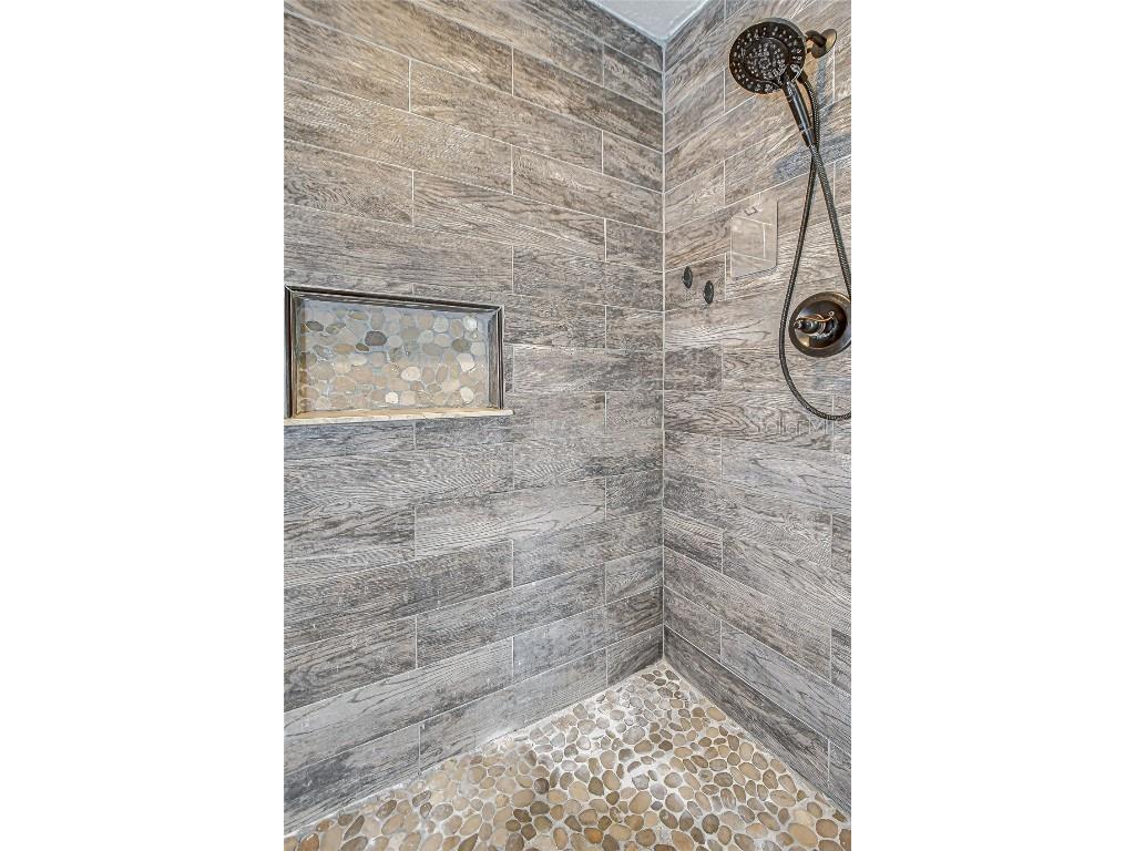 1013 W Berry Avenue Tampa FL 33603 TB8434125 image55