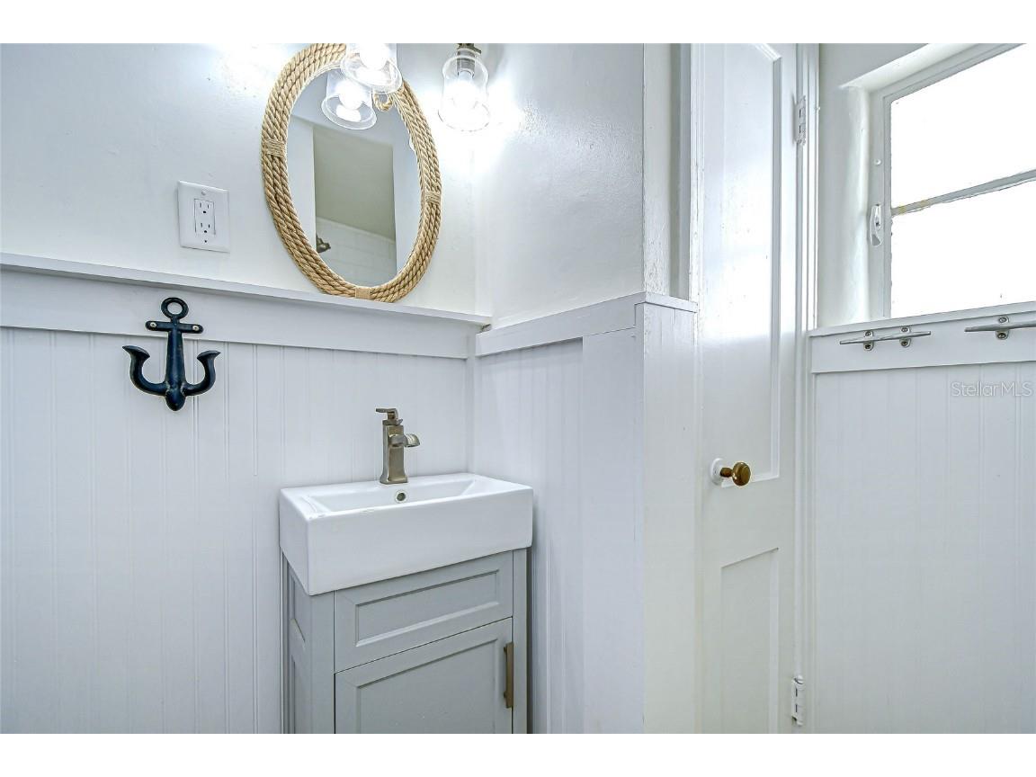 1013 W Berry Avenue Tampa FL 33603 TB8434125 image59