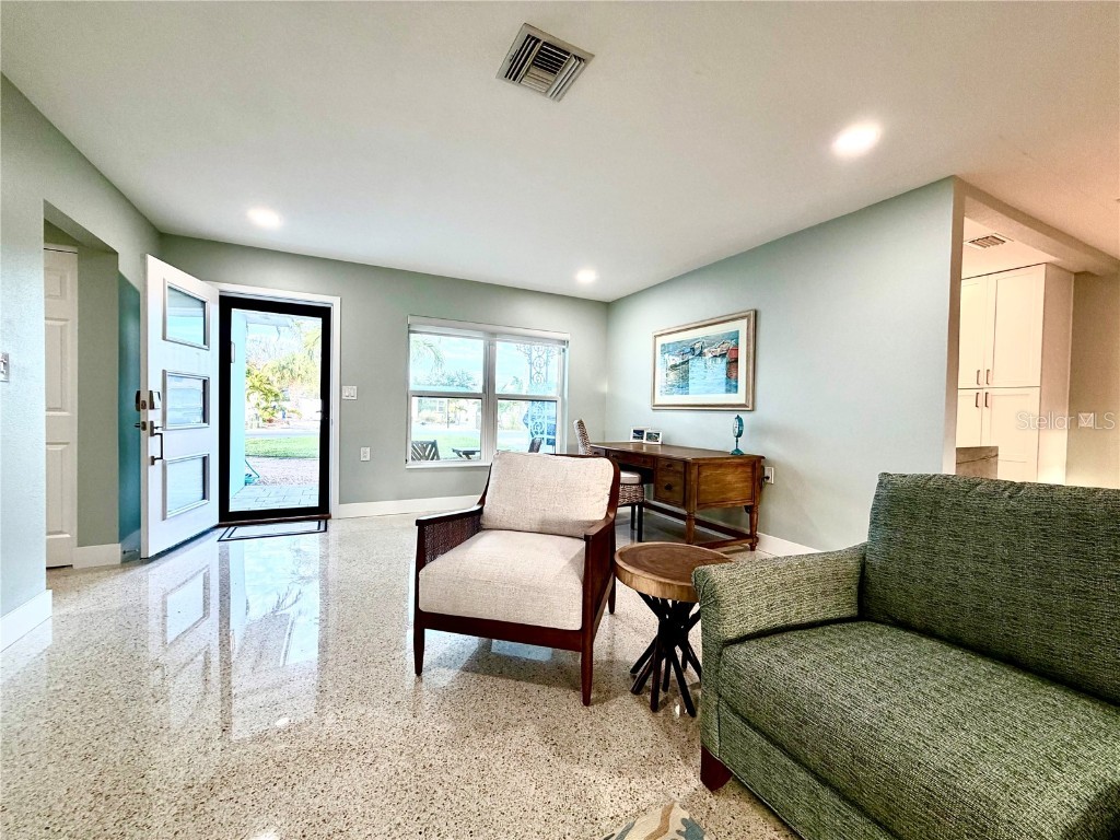 10133 4th Street E Treasure Island FL 33706 TB8438028 image11