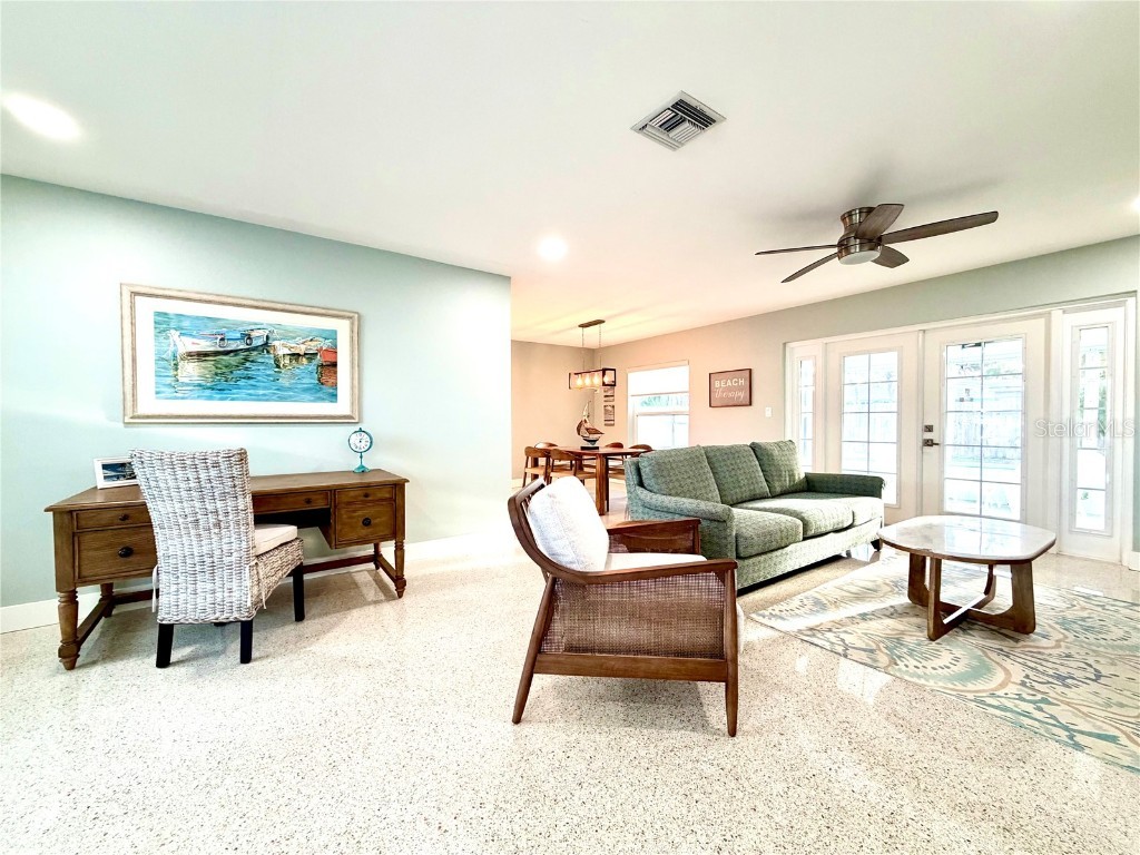 10133 4th Street E Treasure Island FL 33706 TB8438028 image3