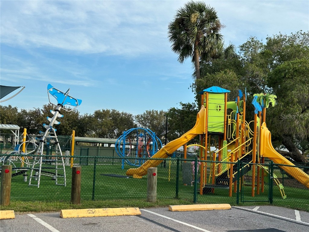 10133 4th Street E Treasure Island FL 33706 TB8438028 image43