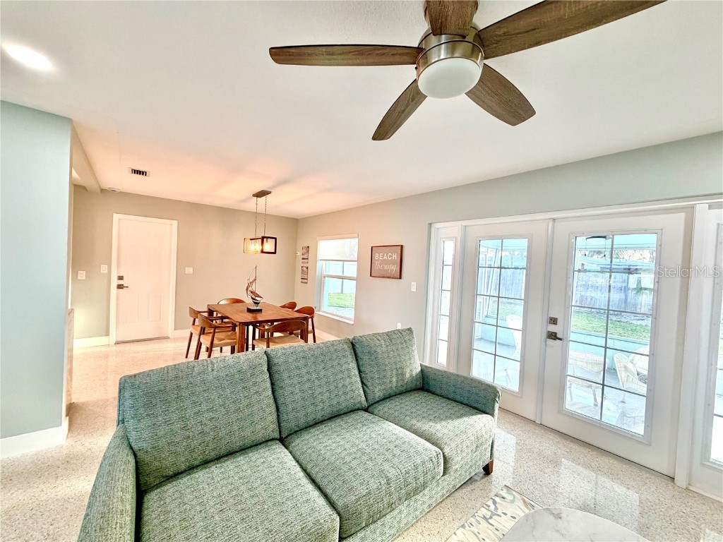 10133 4th Street E Treasure Island FL 33706 TB8438028 image6