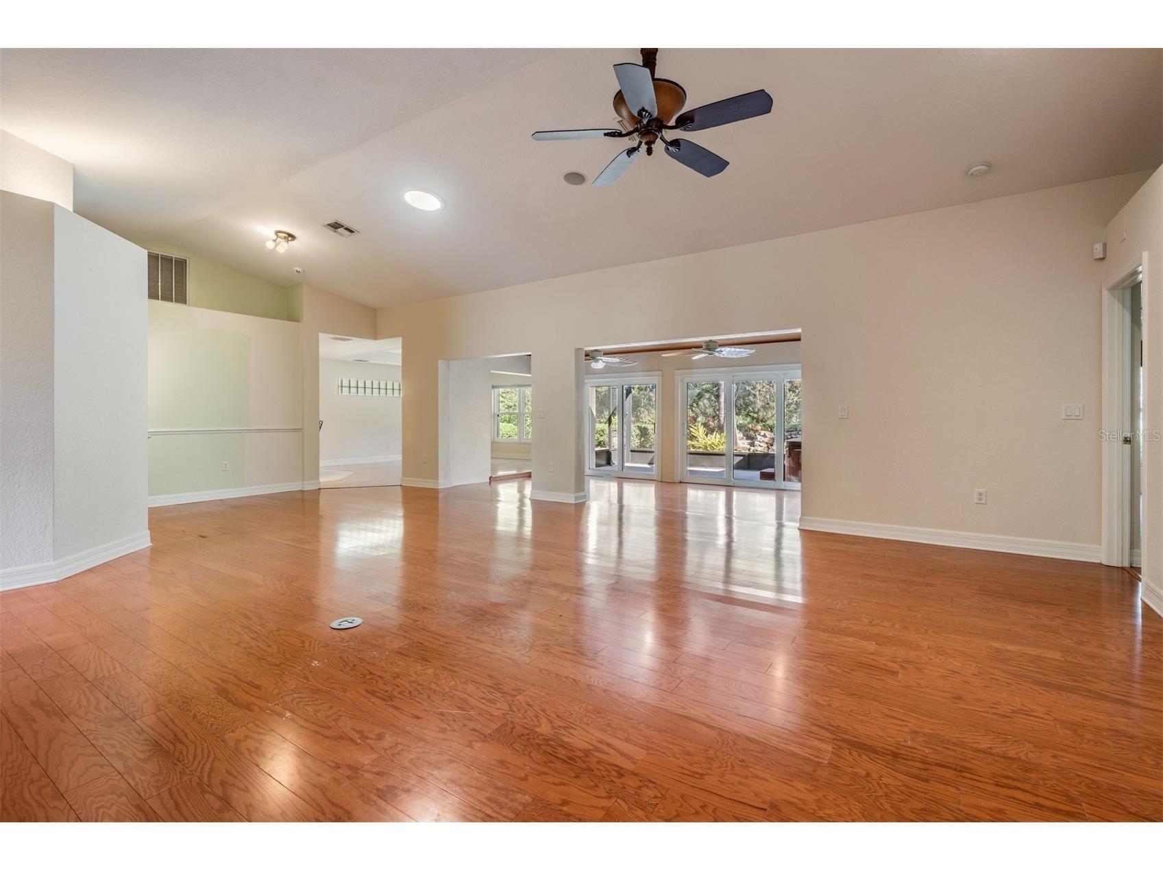 10133 Collar Drive San Antonio FL 33576 TB8470767 image34
