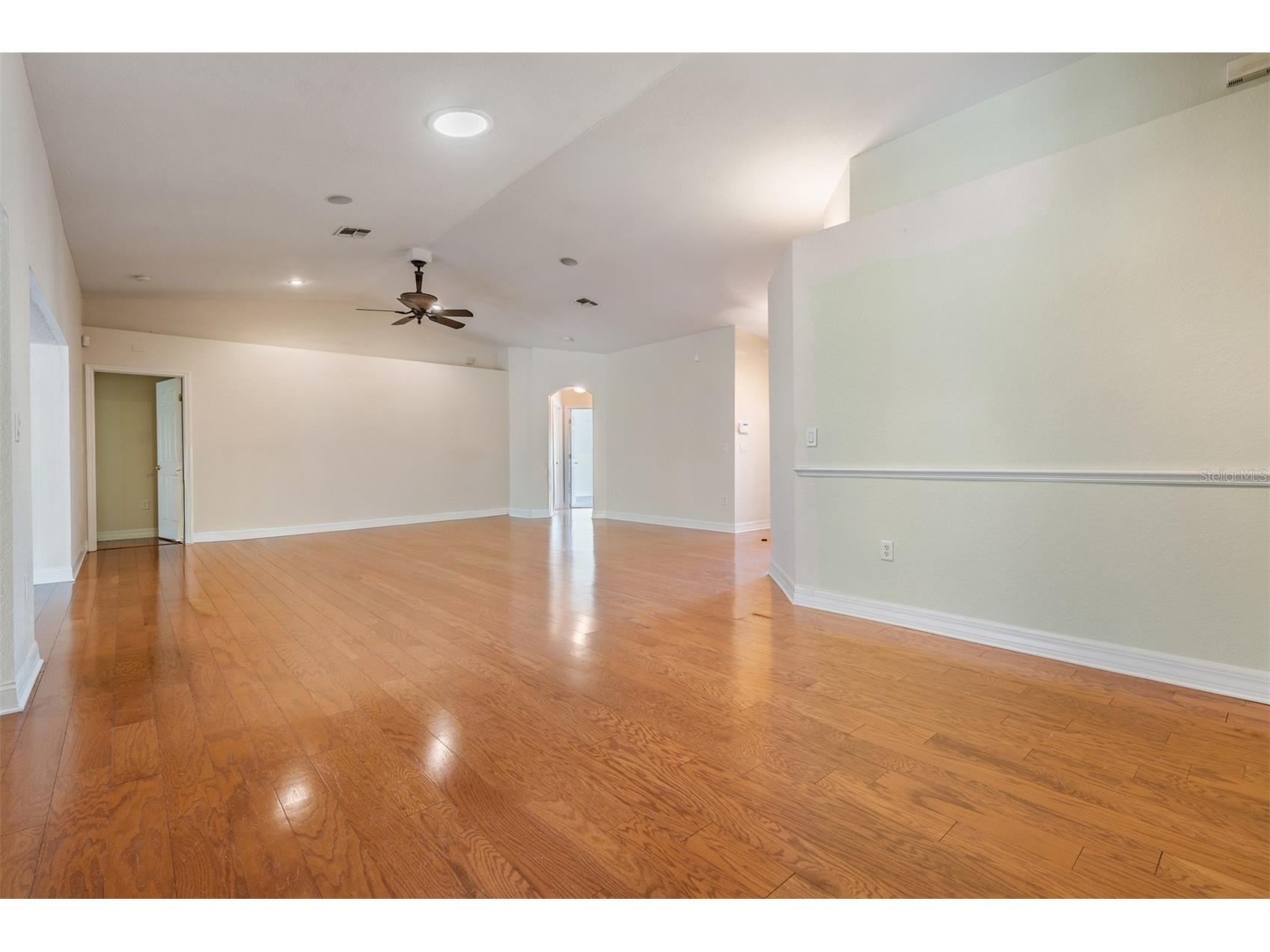 10133 Collar Drive San Antonio FL 33576 TB8470767 image37