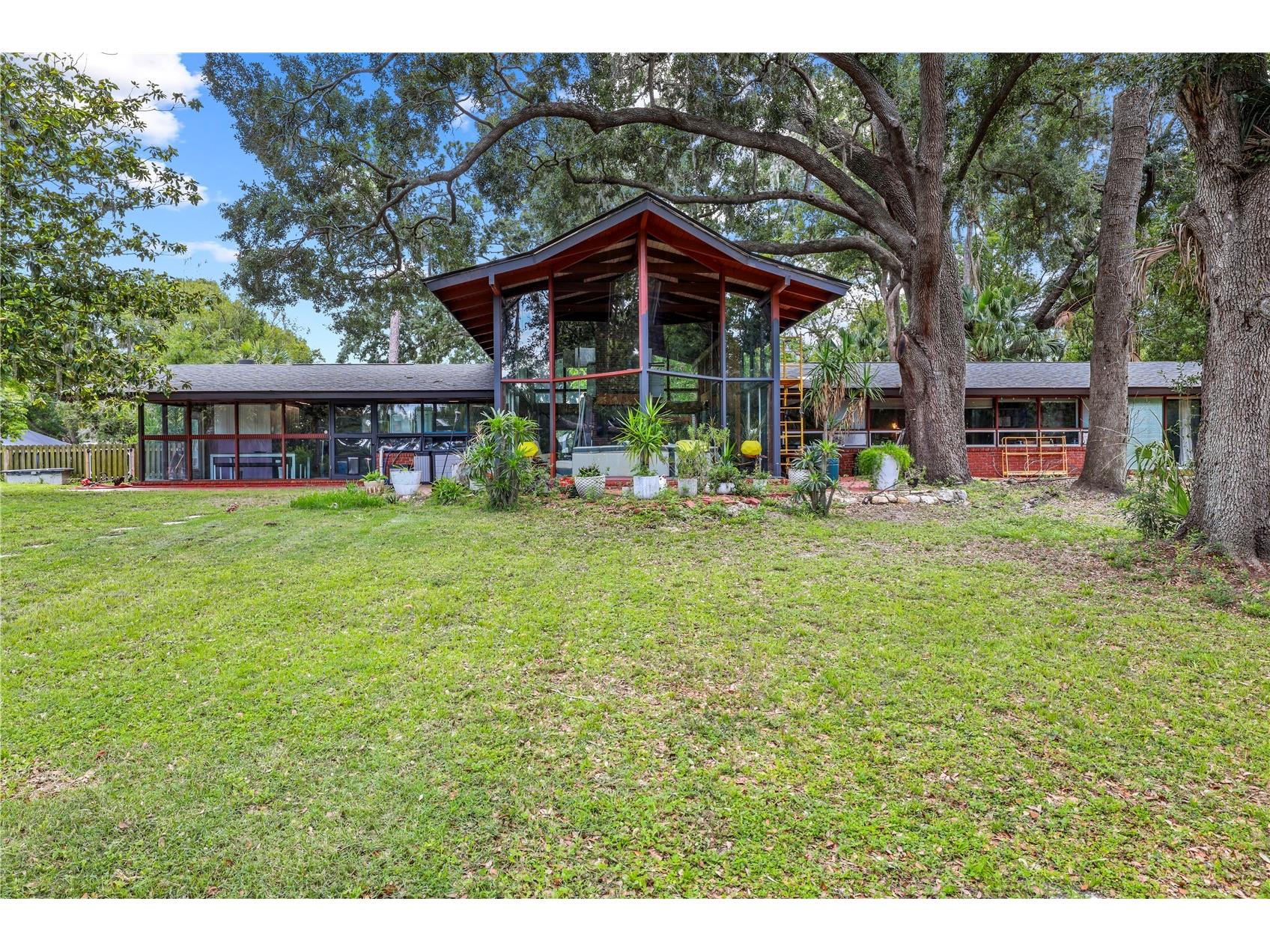 10134 White Trout Lane Tampa FL 33618 - LAKE AVIS TB8516965 image1