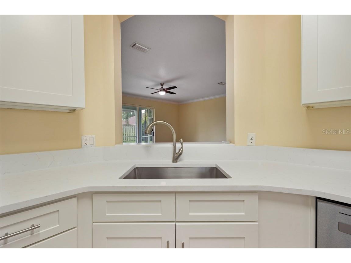 10136 Kingsbridge Avenue Tampa FL 33626 TB8434643 image11