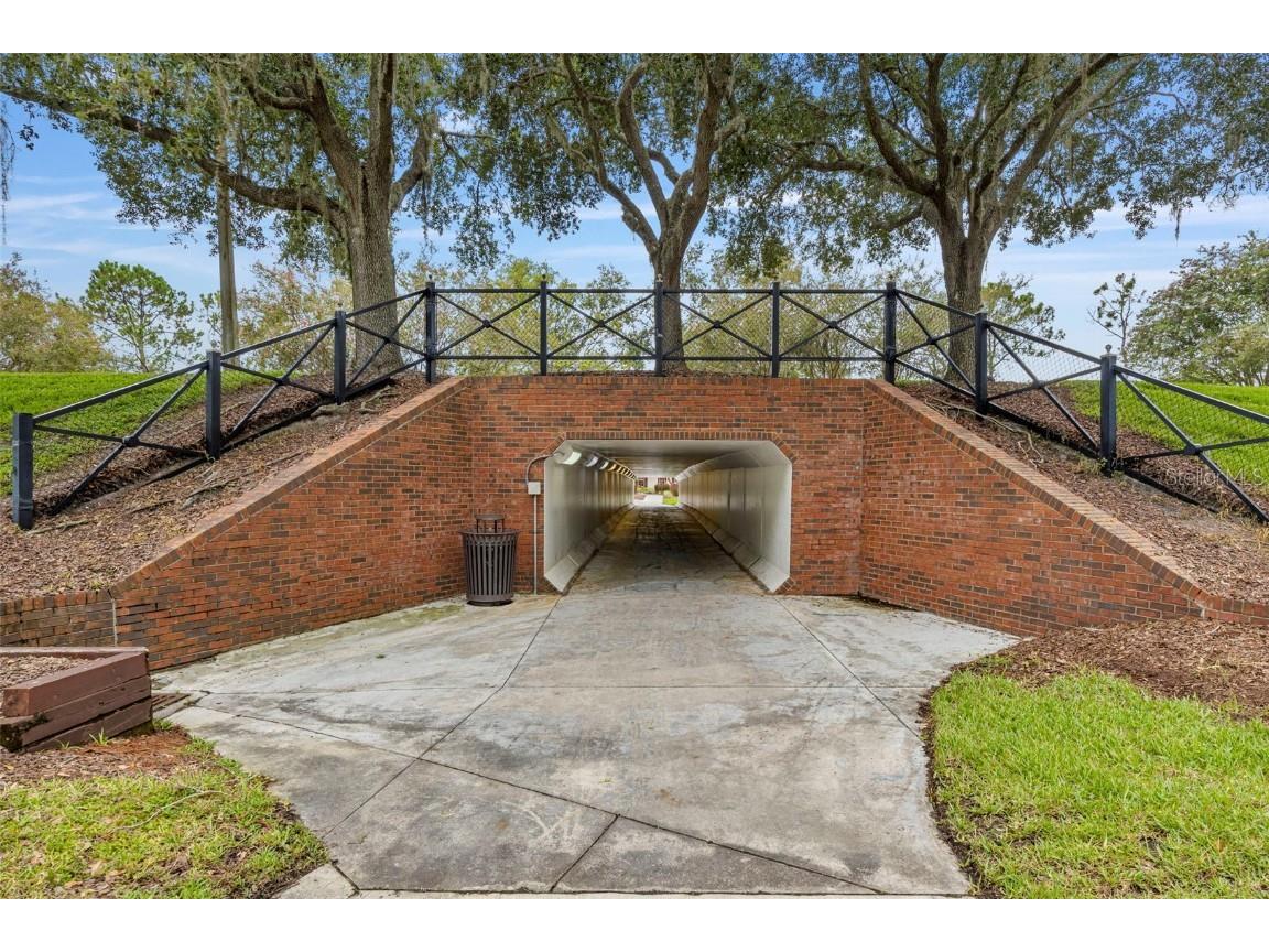 10136 Kingsbridge Avenue Tampa FL 33626 TB8434643 image36