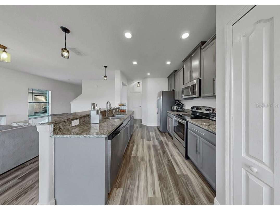 10136 Newminster Loop Ruskin FL 33573 TB8459267 image33