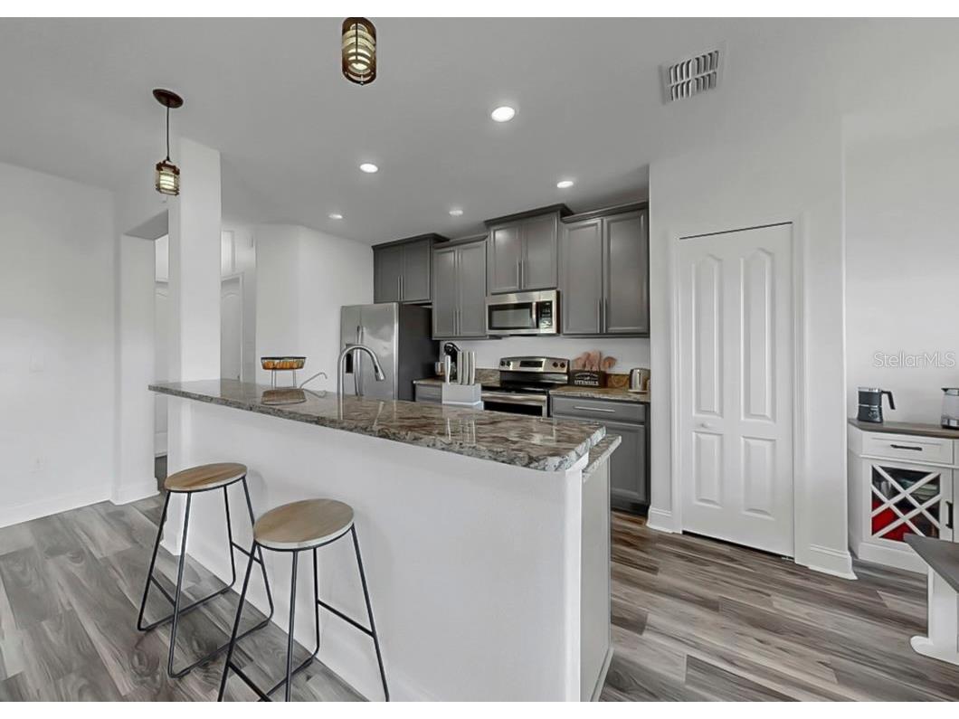 10136 Newminster Loop Ruskin FL 33573 TB8459267 image39