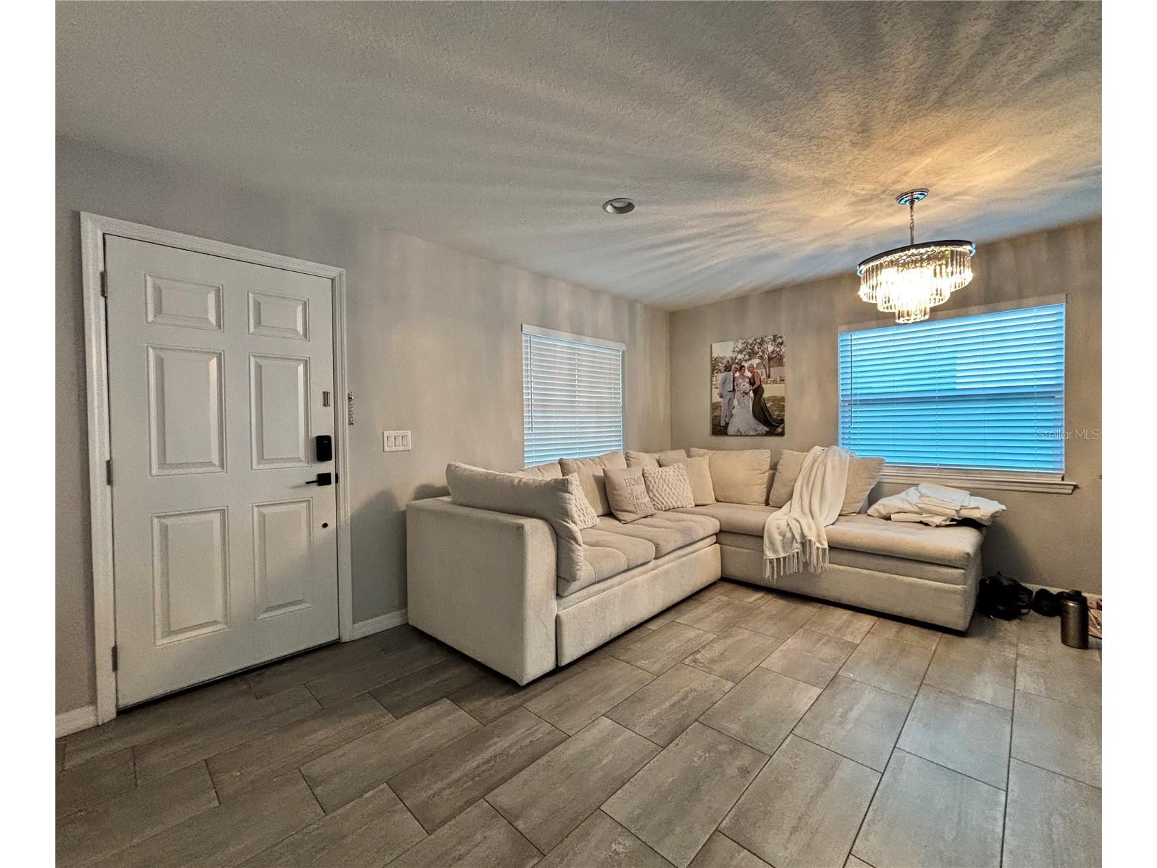 1014 1/2 E Okaloosa Avenue Tampa FL 33604 TB8489025 image3