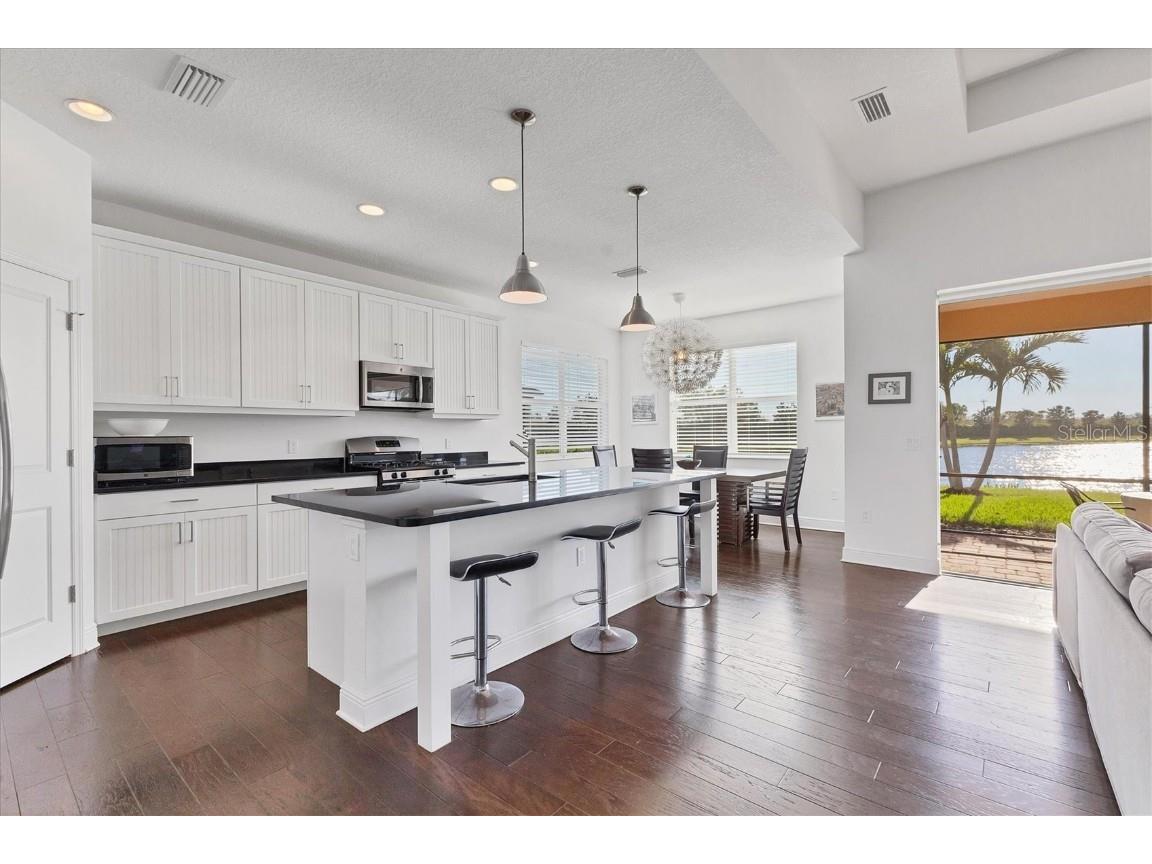 1014 Calico Glen Bradenton FL 34212 A4674535 image14