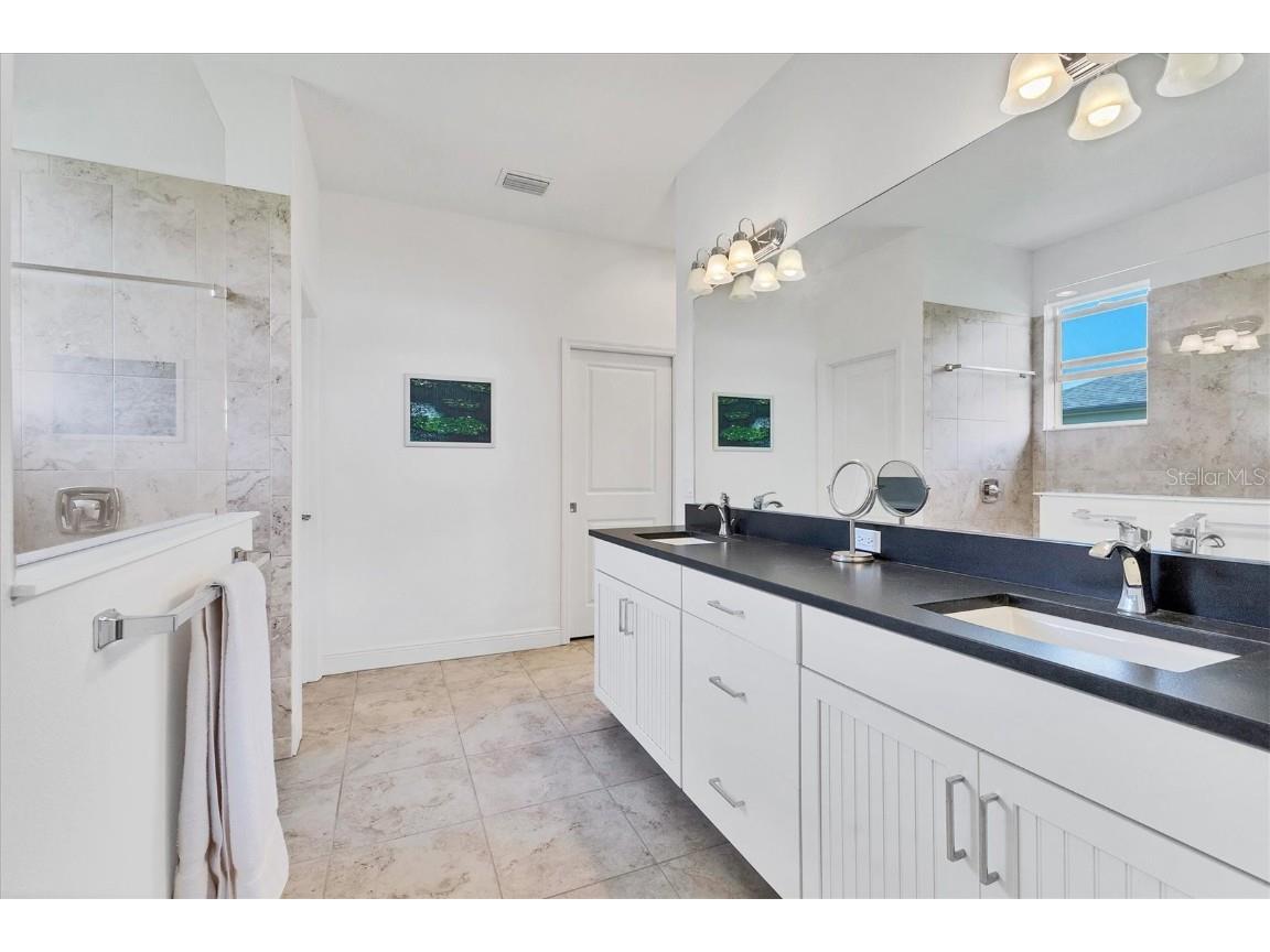 1014 Calico Glen Bradenton FL 34212 A4674535 image28