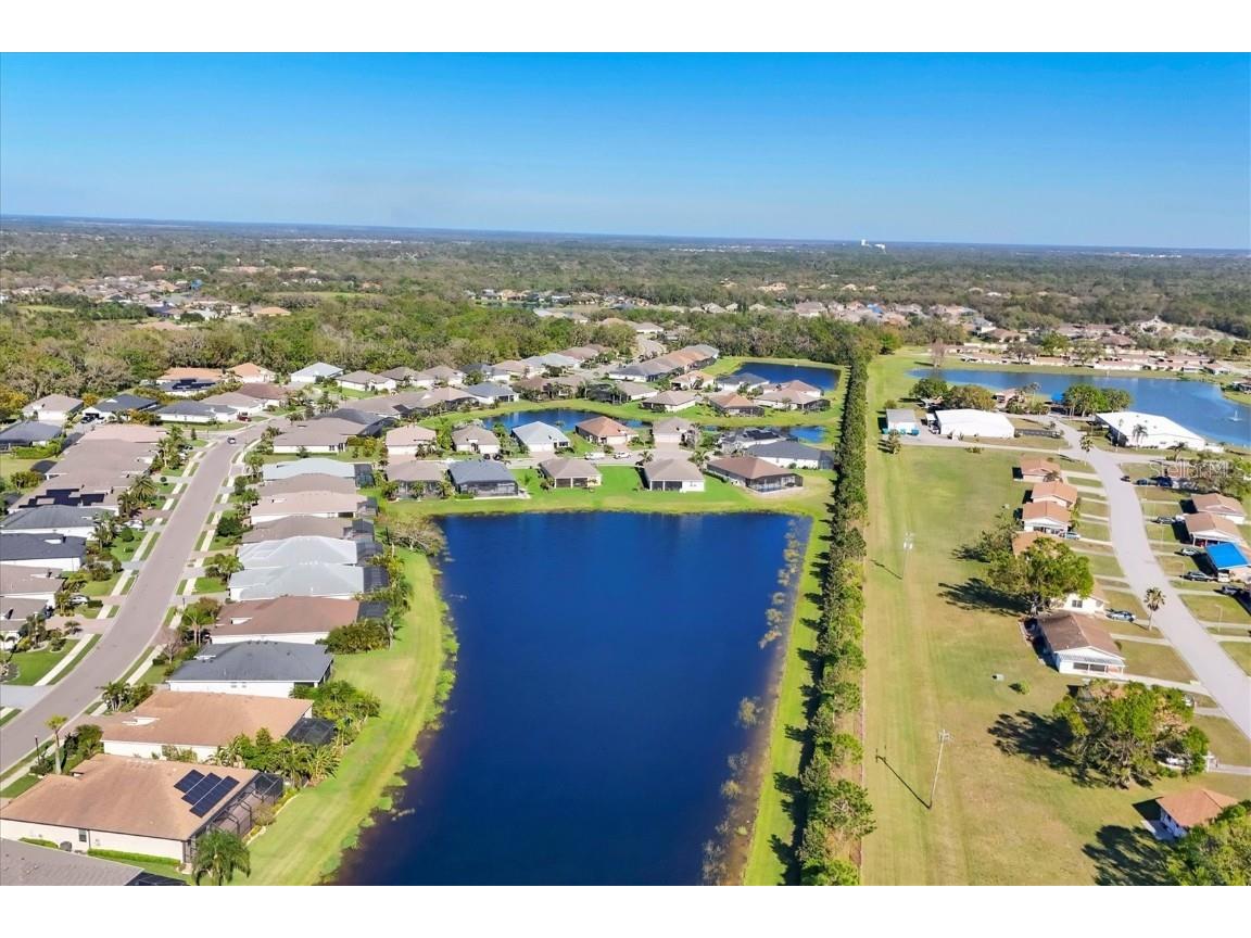 1014 Calico Glen Bradenton FL 34212 A4674535 image45