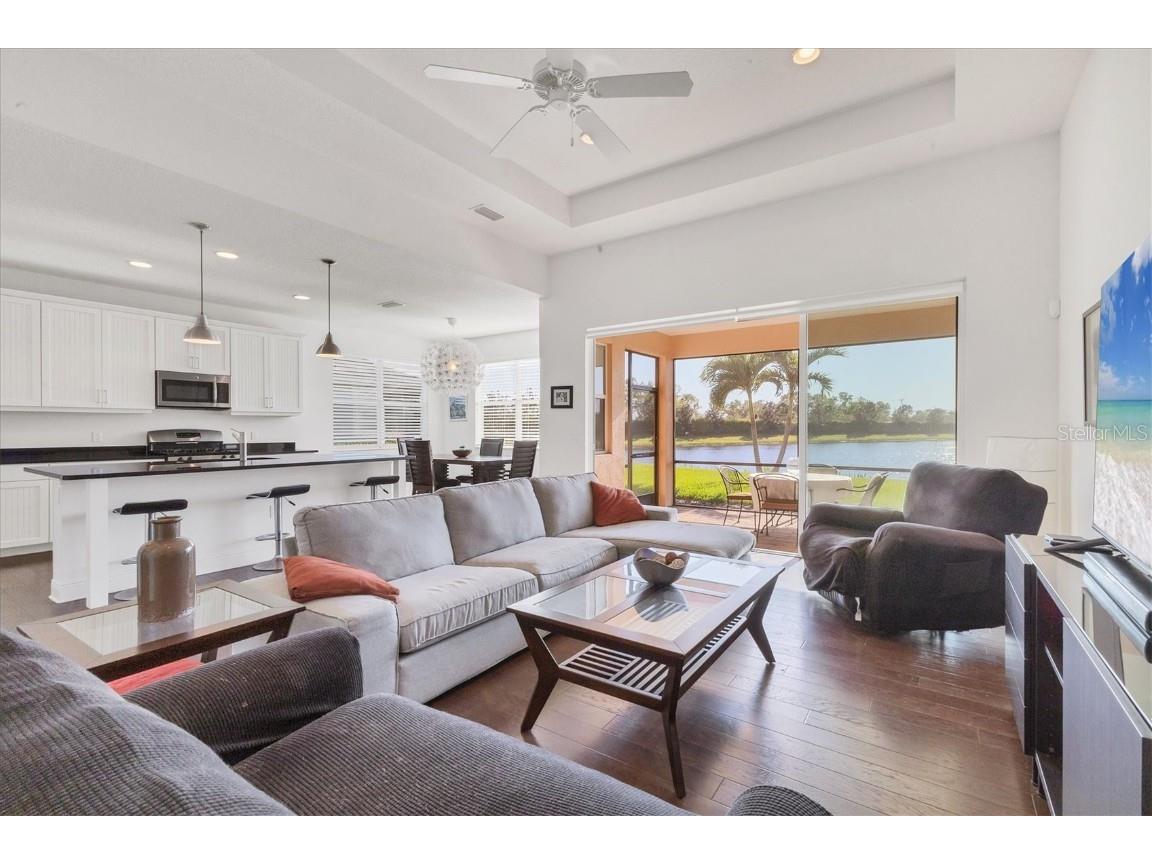 1014 Calico Glen Bradenton FL 34212 A4674535 image9