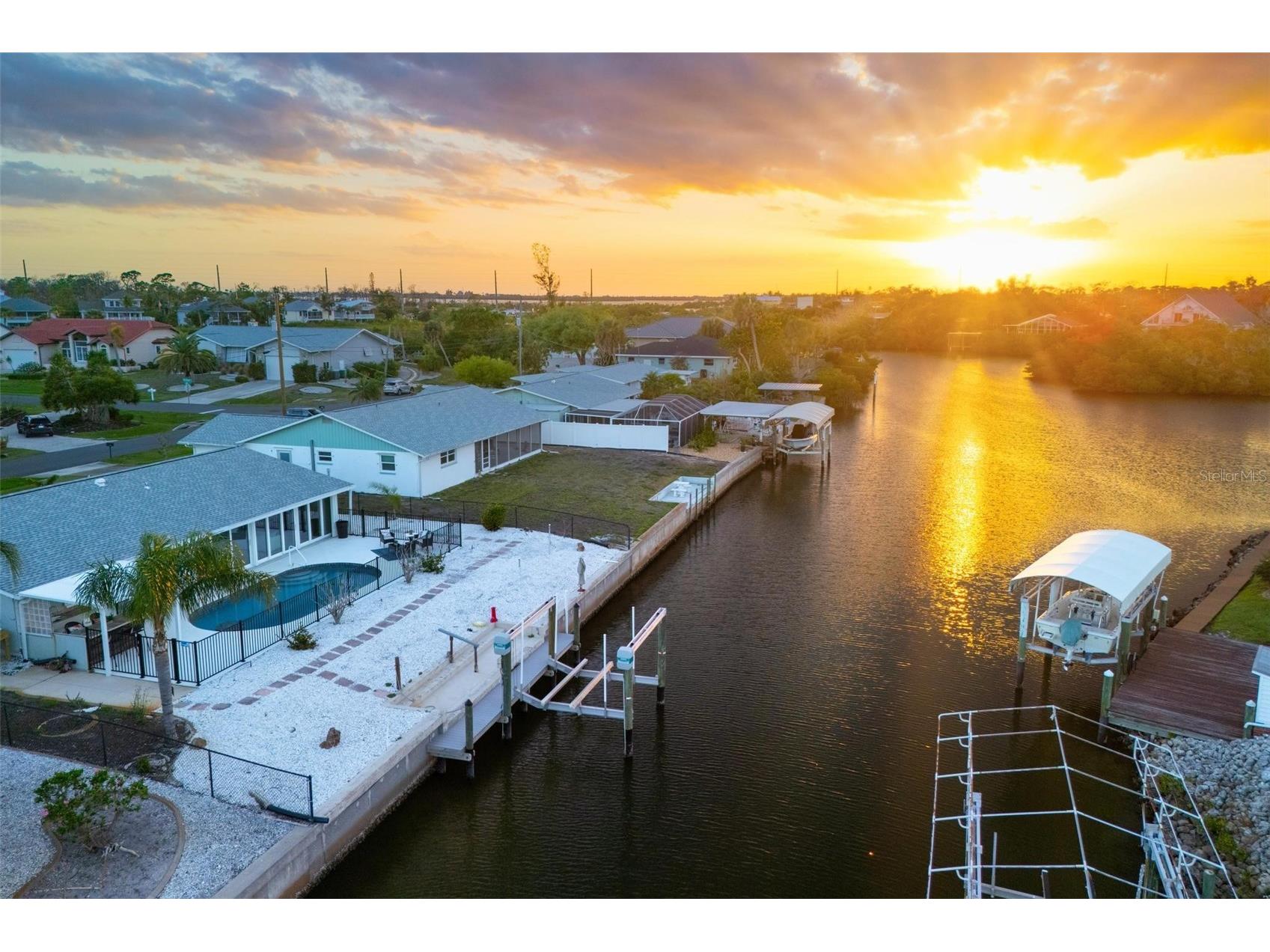 1014 Lee Street Englewood FL 34224 C7524172 image1