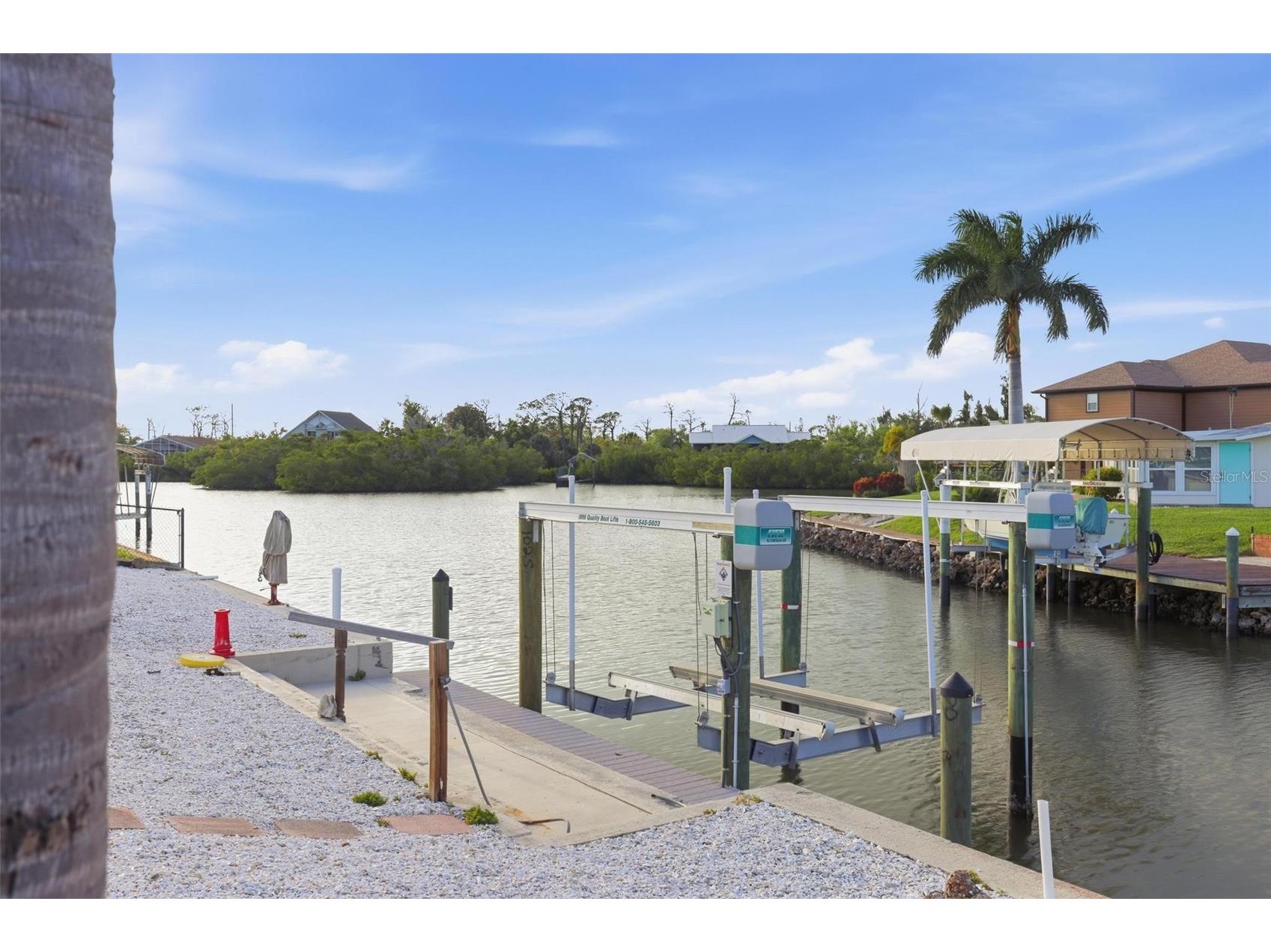 1014 Lee Street Englewood FL 34224 C7524172 image4