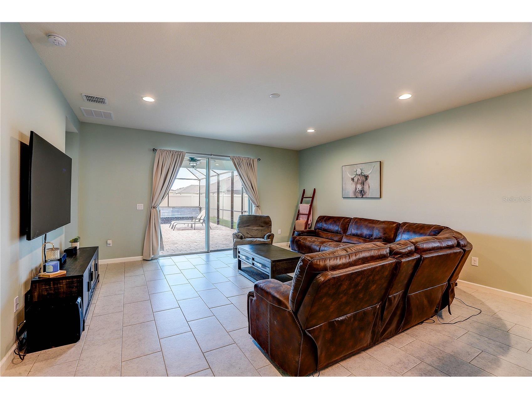 1014 Night Song Street Valrico FL 33594 TB8485080 image31