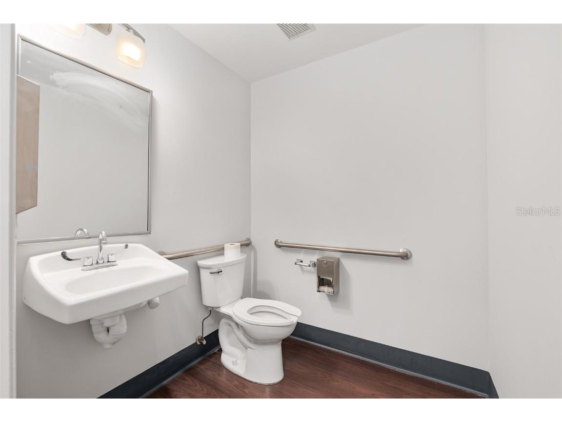 1014 NW 57th Street Gainesville FL 32605 GC533962 image87